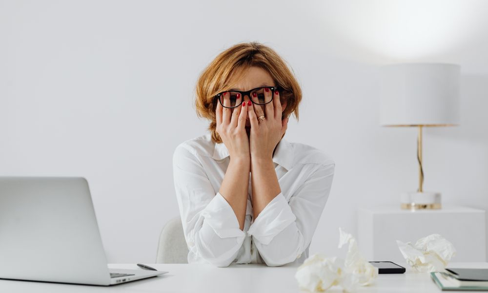 Desk Job Health: 7 Simple Habits to Avoid Back Pain