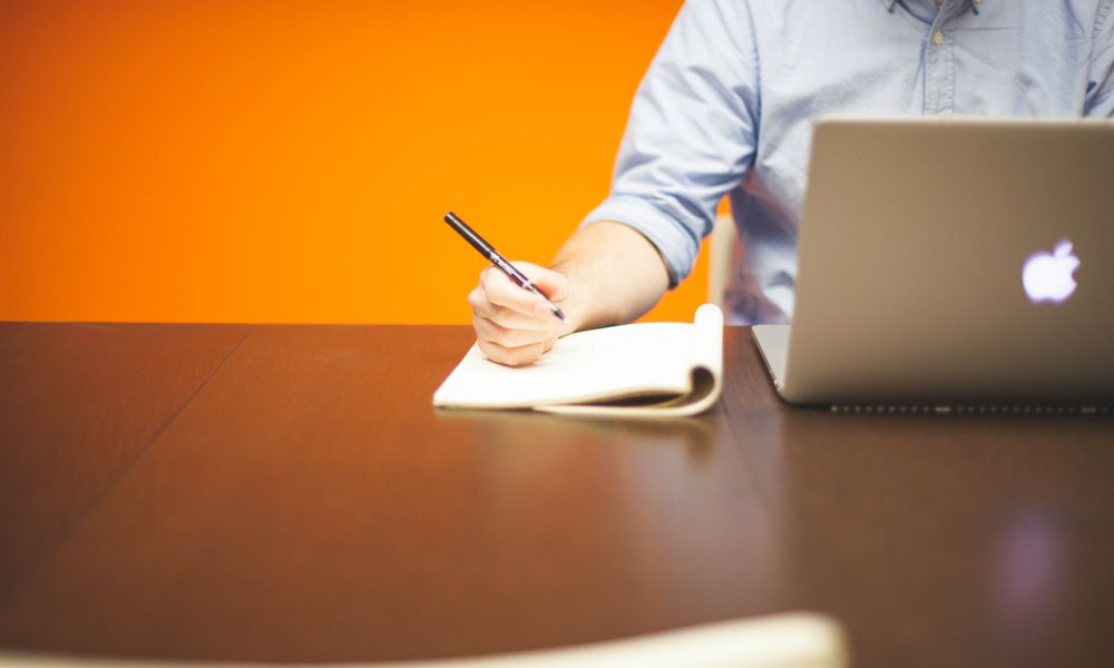 How to Write Affiliate Product Reviews That Convert (and Stay Honest)