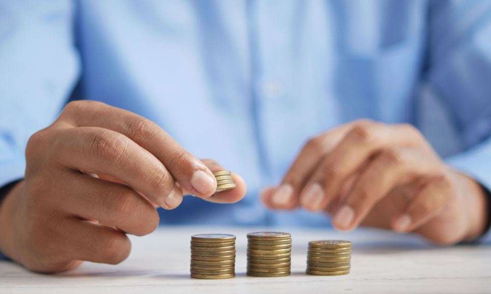 Index Funds vs Mutual Funds: Which Is Right for You?