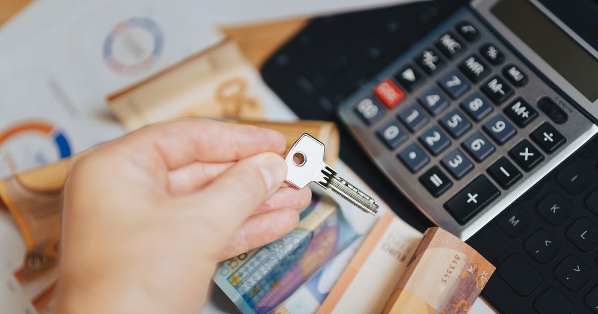Index Funds vs Mutual Funds: Which Is Right for You?