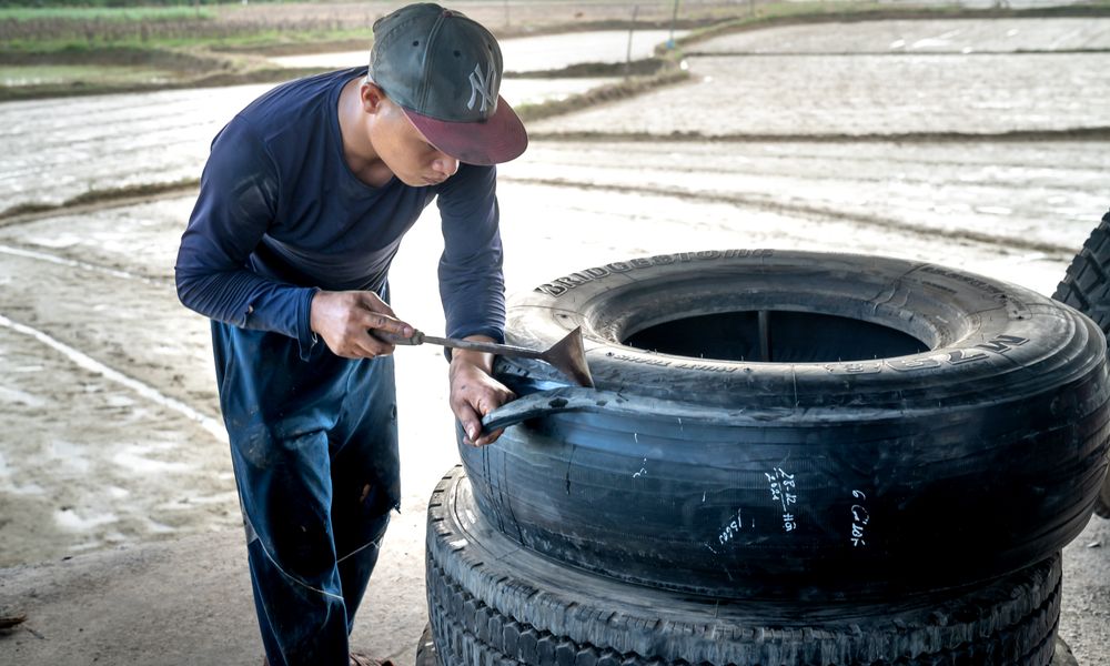 Tubeless vs Tube Tyres: The Difference and Basic Tyre Care Every Owner Should Know
